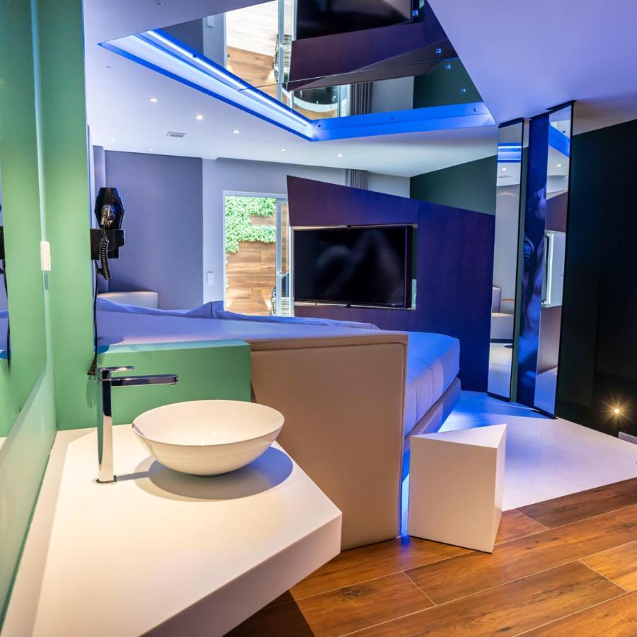 Avenue - Lovely Motel para Casais 2*